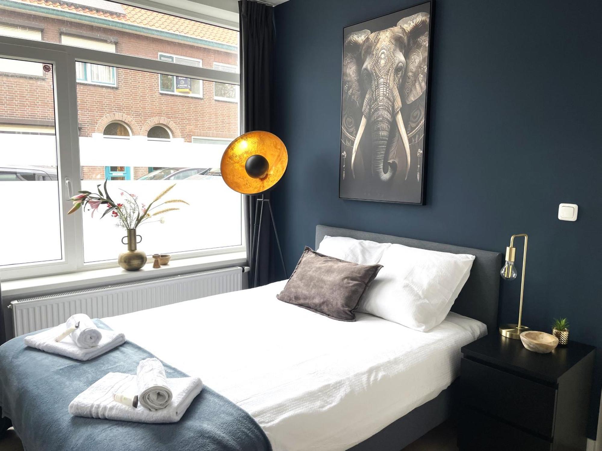 B&K Urban City Suites Tilburg Exterior foto